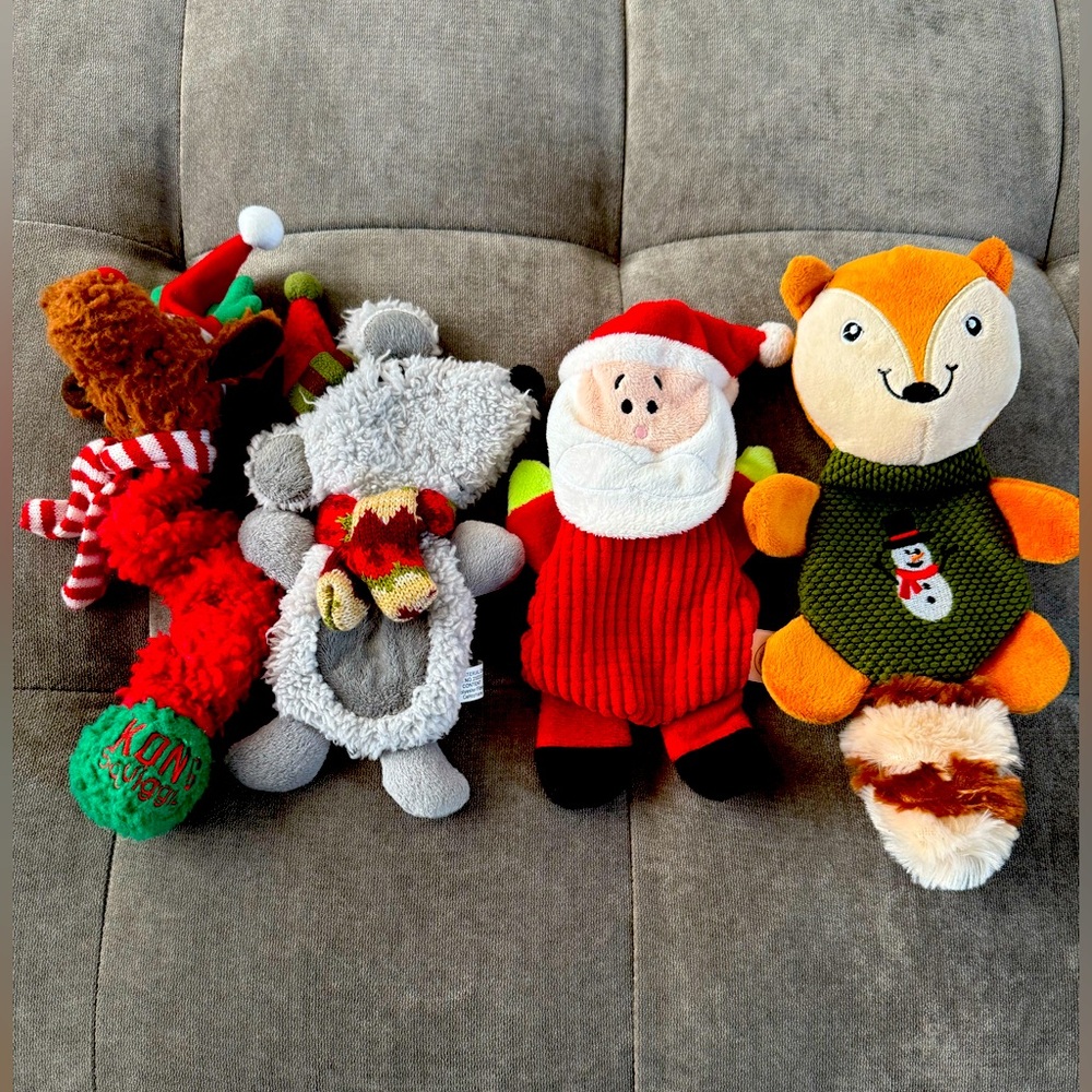 Christmas Dog Toy Bundle – Set of 4 🎄🐶
